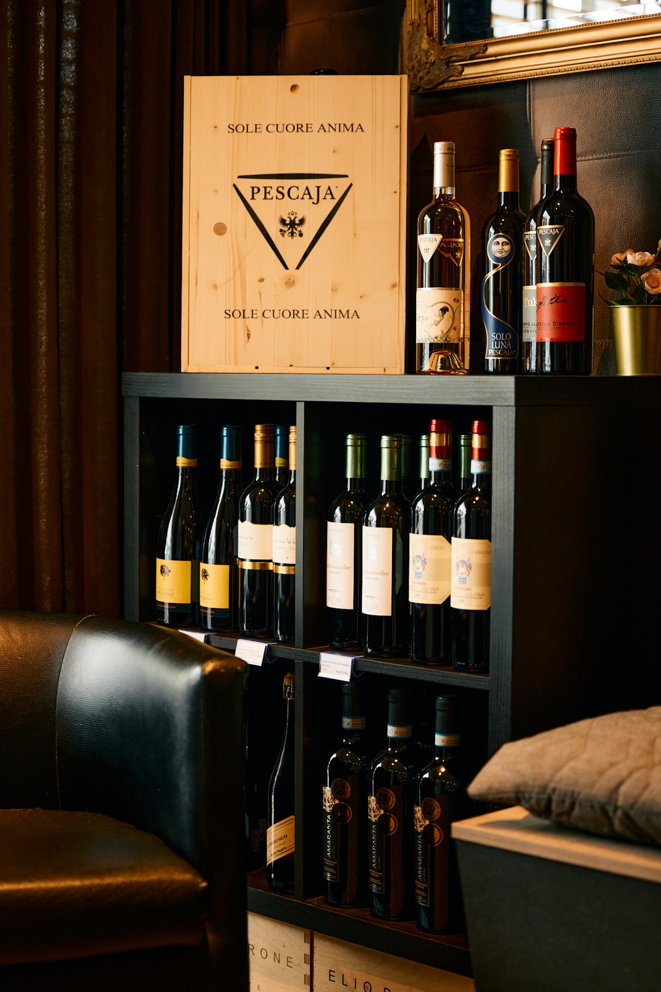 L'Arco Wine Shop | TableFever